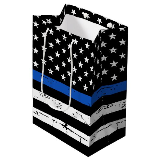 Thin Blue Line American Flag Police Officer Medium Cadeauzakje (Voorkant Gekanteld)