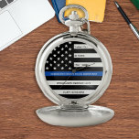 Thin Blue Line Personalized Police Retirement Zakhorloge<br><div class="desc">U kunt uw waardering voor een uitstekende politieagent vieren met deze Thin Blue Line Retirement of Jubileum Police Pocket Watch - Amerikaans vlagontwerp in de kleuren van de vlag van de politie in een modern zwart en blauw ontwerp. Ideaal voor serviceprijzen en Pensioneringscadeaus van de politie. Personaliseer deze politiewacht met...</div>