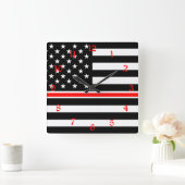 Thin Red Line Firefighter American Flag Vierkante Klok (Huis)