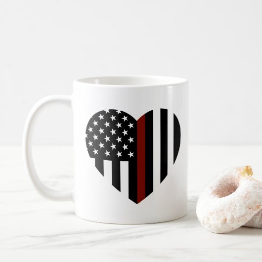 Thin Red Line Heart Shaped American Flag Koffiemok (Met donut)