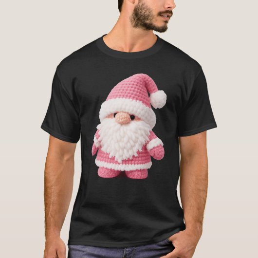 This cute crochet gnome T-shirt is a 2026 best-sel (Voorkant)