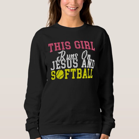 This Girl runs on Jesus and Softball Trui (Voorkant)
