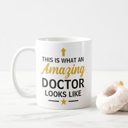 This is What an Amazing Doctor Looks Like Custom Koffiemok (Met donut)