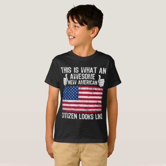 This Is What An Awesome New American Citizen Looks T-shirt (Voorkant volledig)