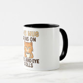 This Mug Runs on Tea and Eye Rolls – Funny British Mok (Voorkant rechts)