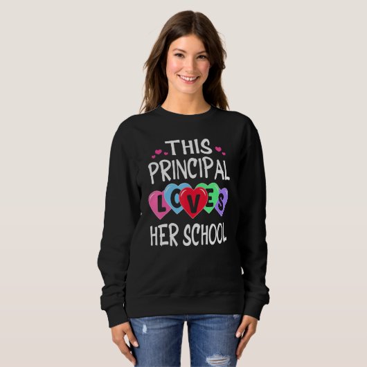 THIS PRINCIPAL LOVES HER SCHOOL Shirts Valentines (Voorkant volledig)