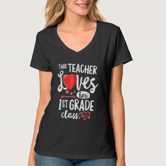 This Teacher Loves 1st Grade Class Valentines Day T-shirt (Voorkant)
