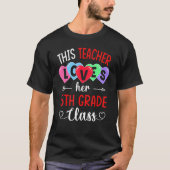 THIS TEACHER LOVES HER 5TH GRADE CLASS Shirts Vale (Voorkant)