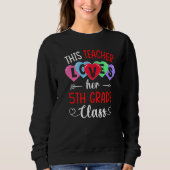 THIS TEACHER LOVES HER 5TH GRADE CLASS Shirts Vale (Voorkant)