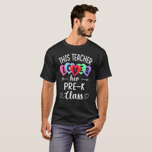THIS TEACHER LOVES HER PRE-K CLASS Shirts Valentin (Voorkant volledig)
