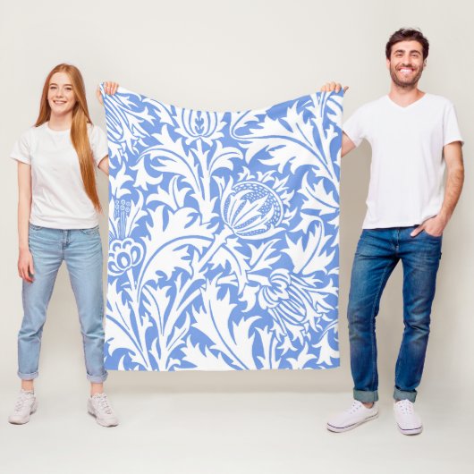 Thistle, William Morris Fleece Deken (In situ)