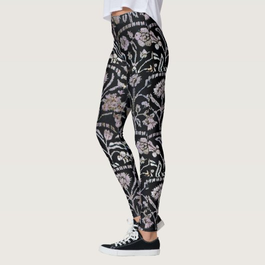 Thistles in kant leggings (Links)