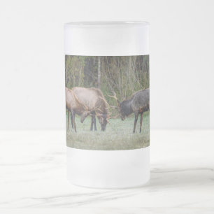 Three Bull Elk Fight Frosted Mok