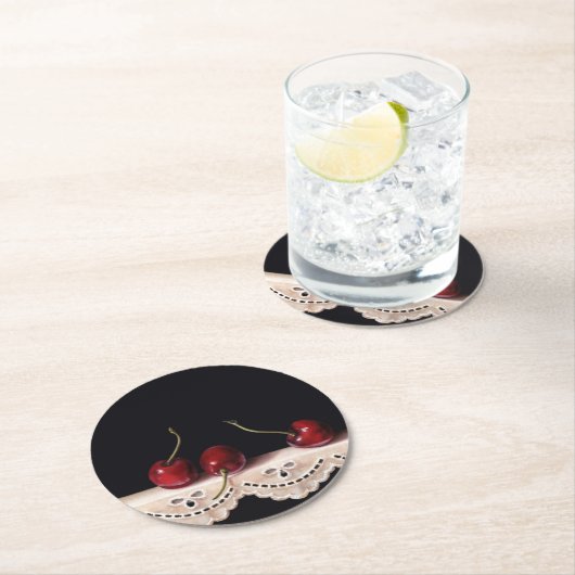 Three Cherries on lace Coaster Ronde Kartonnen Onderzetter (Insitu)