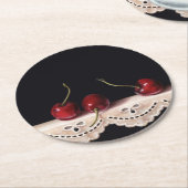 Three Cherries on lace Coaster Ronde Kartonnen Onderzetter (Gebogen)