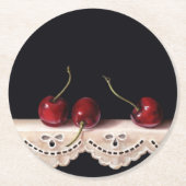 Three Cherries on lace Coaster Ronde Kartonnen Onderzetter (Voorkant)