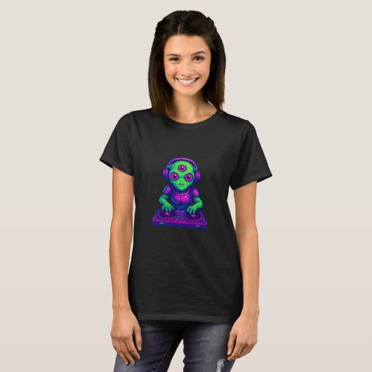 Three-Eyed Alien DJ – Retro Pixel Beatmaster T-shirt (Voorkant volledig)