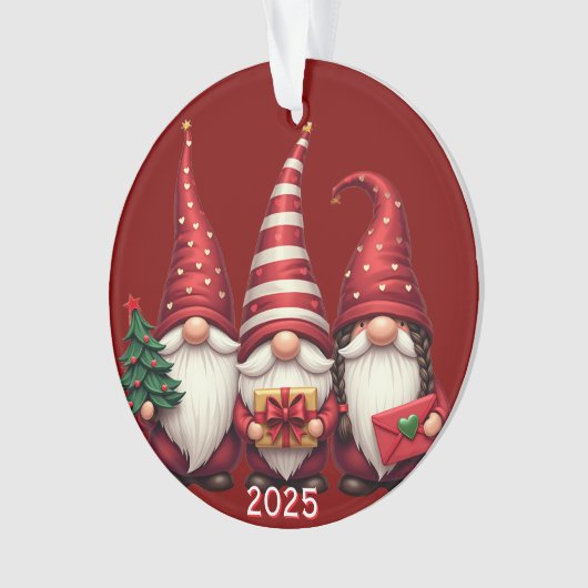 Three Gnomes 2025 Christmas Ornament (voorkant)