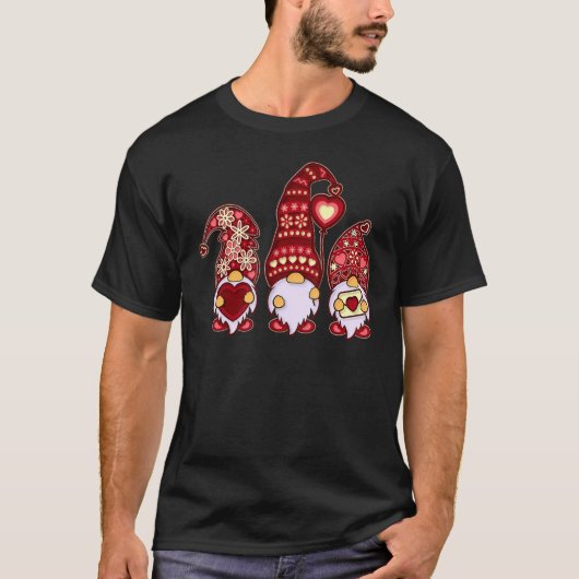 Three Gnomes Holding Leopard Heart & Plaid Valenti T-shirt (Voorkant)