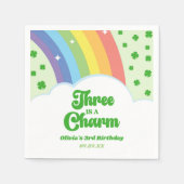 Three Is A Charm Rainbow 3de Verjaardagsfeestje Servet (Voorkant)