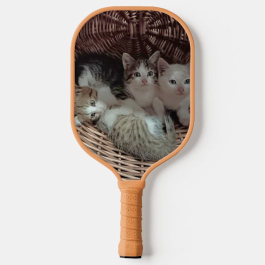 Three Kittens in a Wicker Basket Pickleball Paddle (Achterkant)