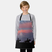 Three Riders, One Horizon Schort (Gedragen)