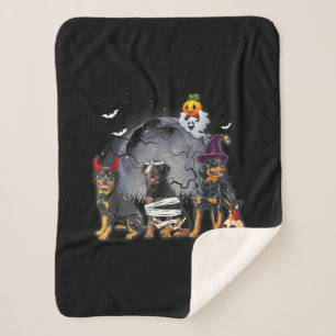Three Rottweilers Satan Witch Mummy Halloween Cost Sherpa Deken