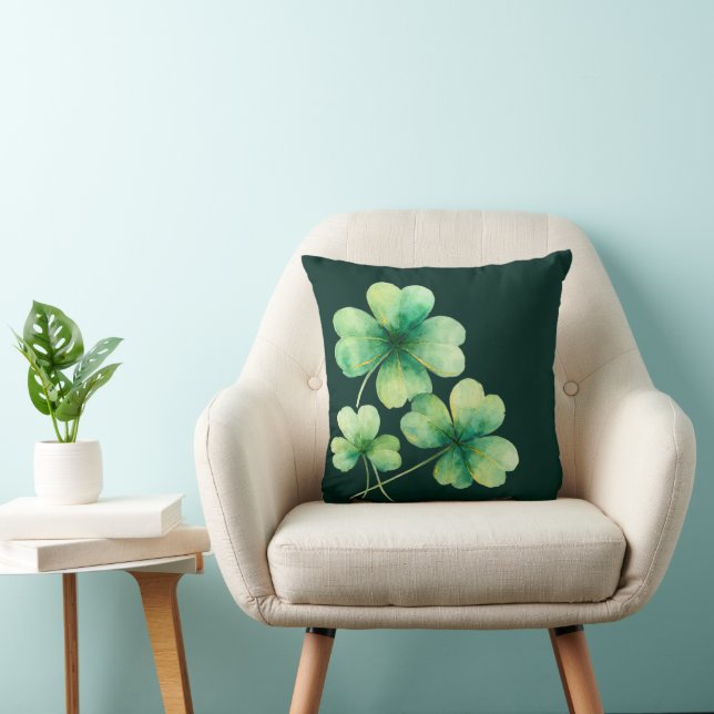 Three Shamrocks with Crossed Stems Accent Pillow Kussen (Stoel)
