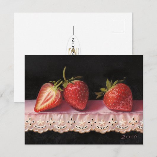 Three Strawberries on Lace Postcard Briefkaart (Voorkant / Achterkant)
