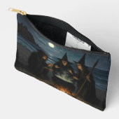 Three Witches Brew Cauldron Full Moon Beach  Etui (Open)