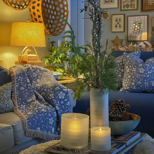 Throw Blanket - Floral Blue & White Design  Deken