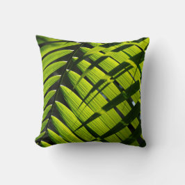 Throw pillow with palm leaf design kussen