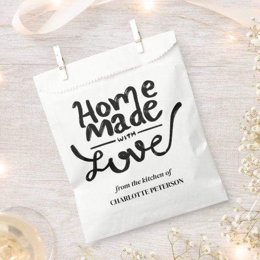 Thuis gemaakt met liefdespapiertas bedankzakje (Geknipt)