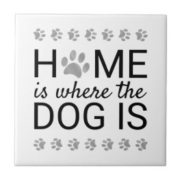 Thuis is het gebied waar de hond zilvervet schilde tegeltje