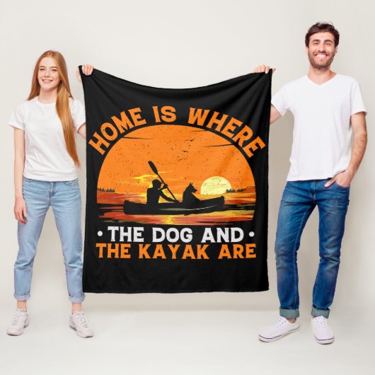 Thuis is waar de hond en Kayak zijn Fleece Deken (In situ)