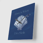 Thuis is waar ik zeeschelpen, kustthema indigo vierkante klok (Hoek)