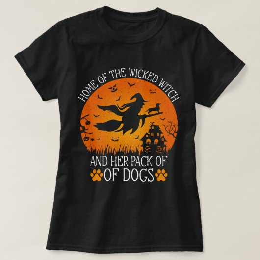 Thuis van de boze heks en haar roedel koele honden t-shirt (Design voorkant)
