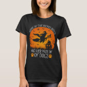 Thuis van de boze heks en haar roedel koele honden t-shirt (Voorkant)