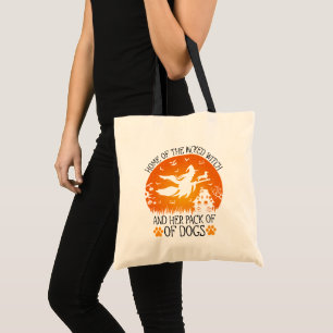 Thuis van de boze heks en haar roedel koele honden tote bag