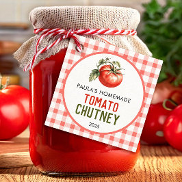 Thuisgemaakte tomatenchutney met geruit patroon bedankjes labels