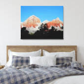 Thunder Mountain in sneeuwdoek Canvas Afdruk (Insitu (Slaapkamer))
