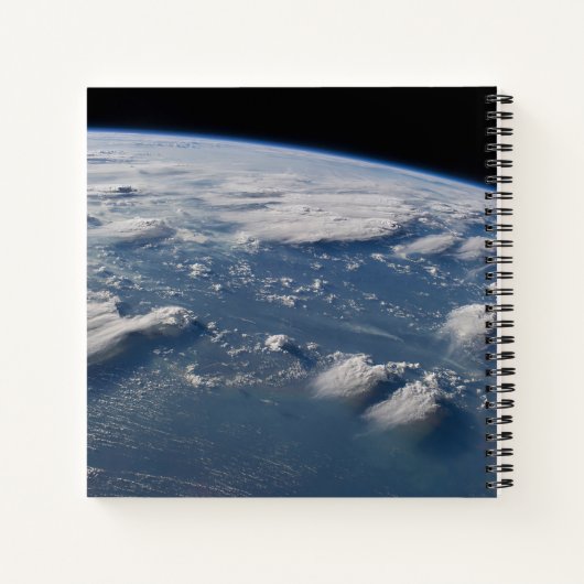 Thunderhead Anvils of Earth op het zuiden van Born Notitieboek (Achterkant)