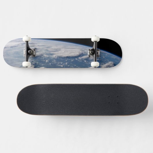 Thunderhead Anvils of Earth op het zuiden van Born Persoonlijk Skateboard (Horizontaal)