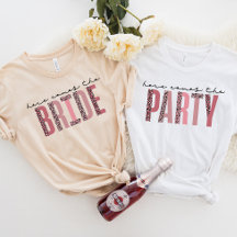 TIA Bridal Party T-shirt, hier komt de Bride T-Shi