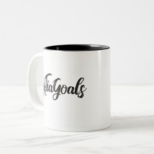 #TiaGoals, Grunge modern script Tweekleurige Koffiemok (Voorkant links)