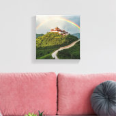 Tibetaans klooster baadt in regenbooglicht canvas afdruk (Insitu (Woonkamer))