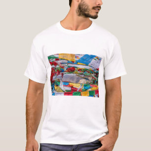 Tibetaans landschap met gebedsvaantjes - Himalaya T-shirt