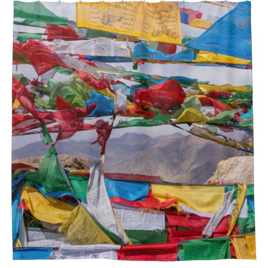 Tibetaans landschap met gebedvlaggen - Himalaya Douchegordijn (Voorkant)