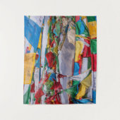 Tibetaans landschap met gebedvlaggen - Himalaya Wandkleed (Voorkant)