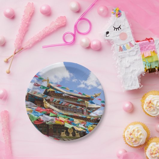 Tibetaanse tempel met gebedvlaggen - Yunnan, China Papieren Bordje (Feest)